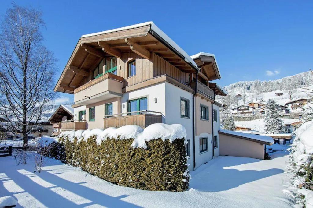 Ferienwohnung Julia Brixen im Thale Luaran gambar
