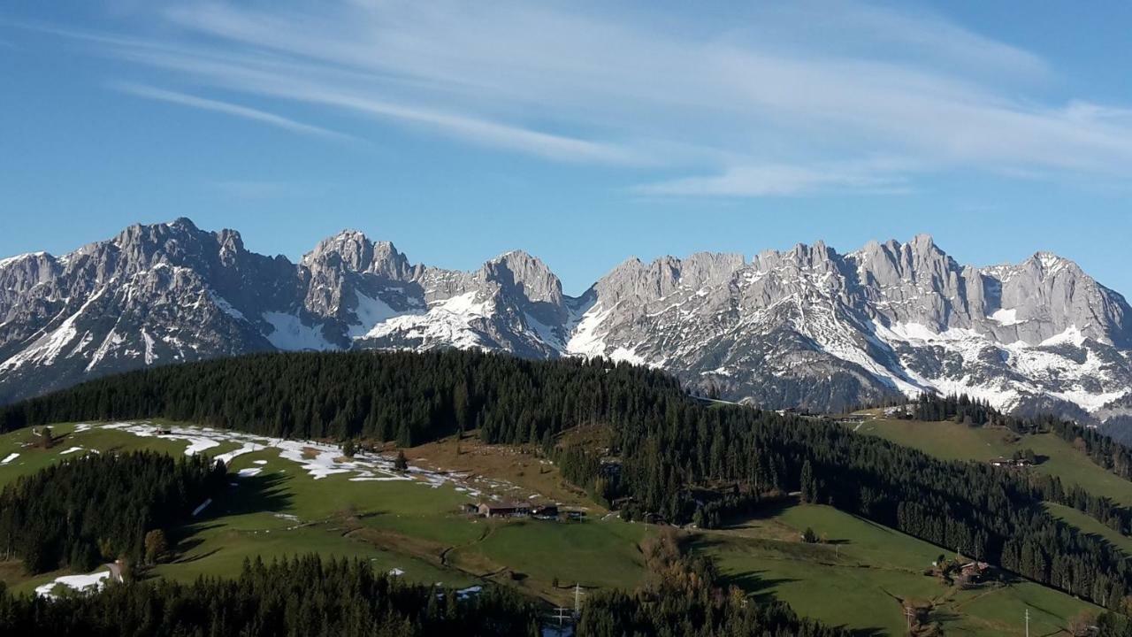 Ferienwohnung Julia Brixen im Thale Luaran gambar